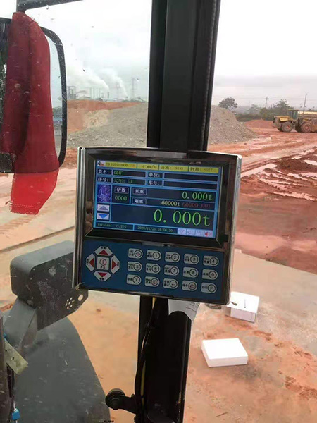 　作為江展河裝載機(jī)電子秤，它是如何實(shí)現(xiàn)裝載機(jī)載重測量的呢?